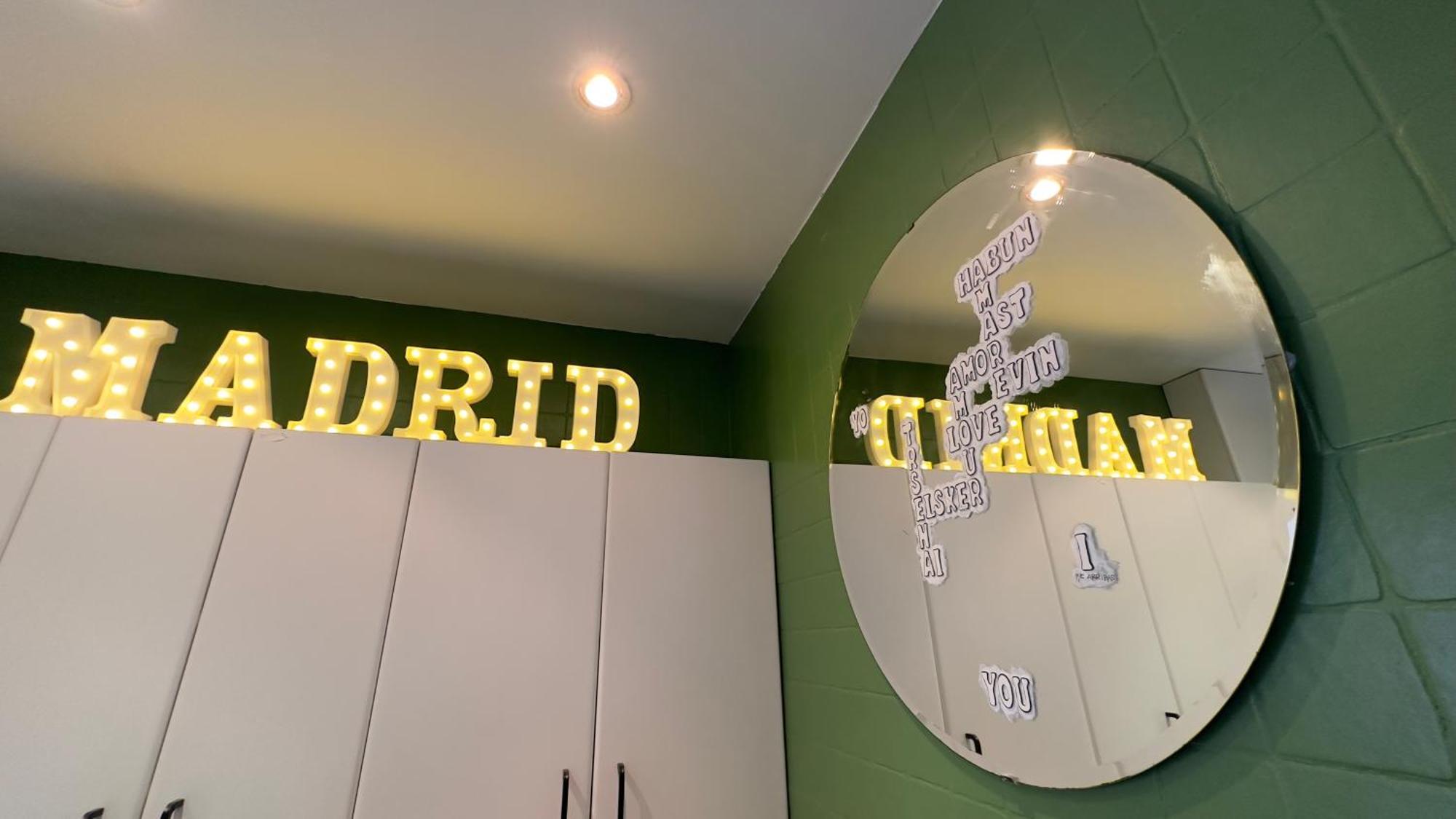 Disfruta Del Barrio De Las Letras Madrid Eksteriør bilde